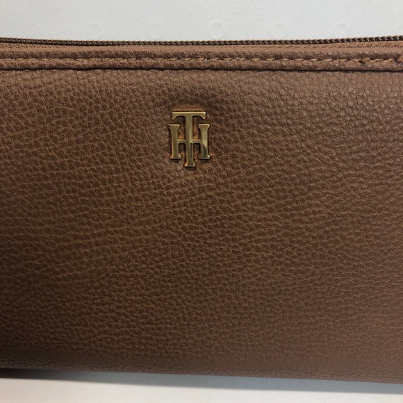 NEW Tommy Hilfiger Brown-Camel Tone Wallet👛 - Picture 4 of 7
